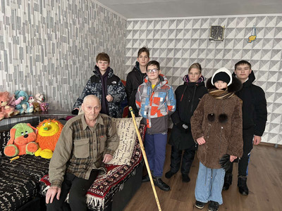 Добровольцы-шестиклассники