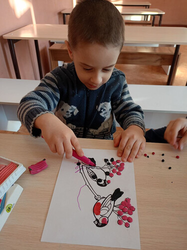 Занятия с детьми с ОВЗ в мастерской гимназии